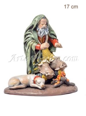 Anciano calentándose