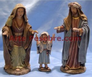 Pastores de pie con niño