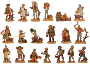 Lote de 19 fig. surtidas en aspecto madera